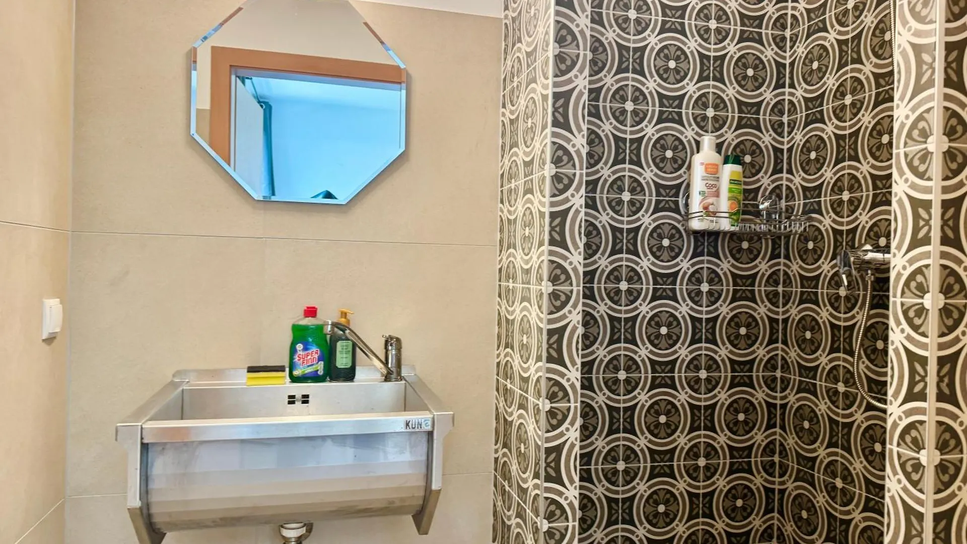 K10 Studio Apartments with Fitness & Parking 비엔나