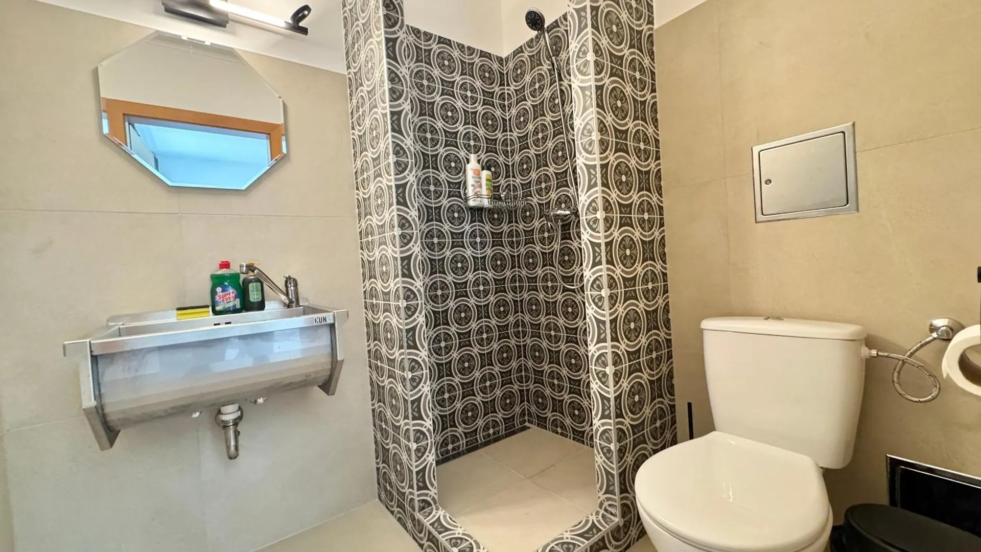 K10 Studio Apartments with Fitness & Parking 비엔나